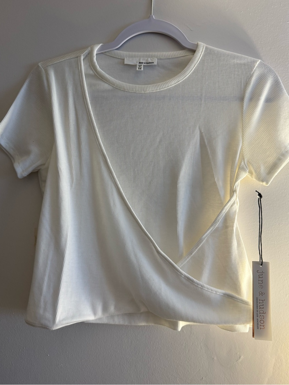 June & Hudson Short Sleeve Wrap/fold over design Detail Rib Top — NWT — Size XS